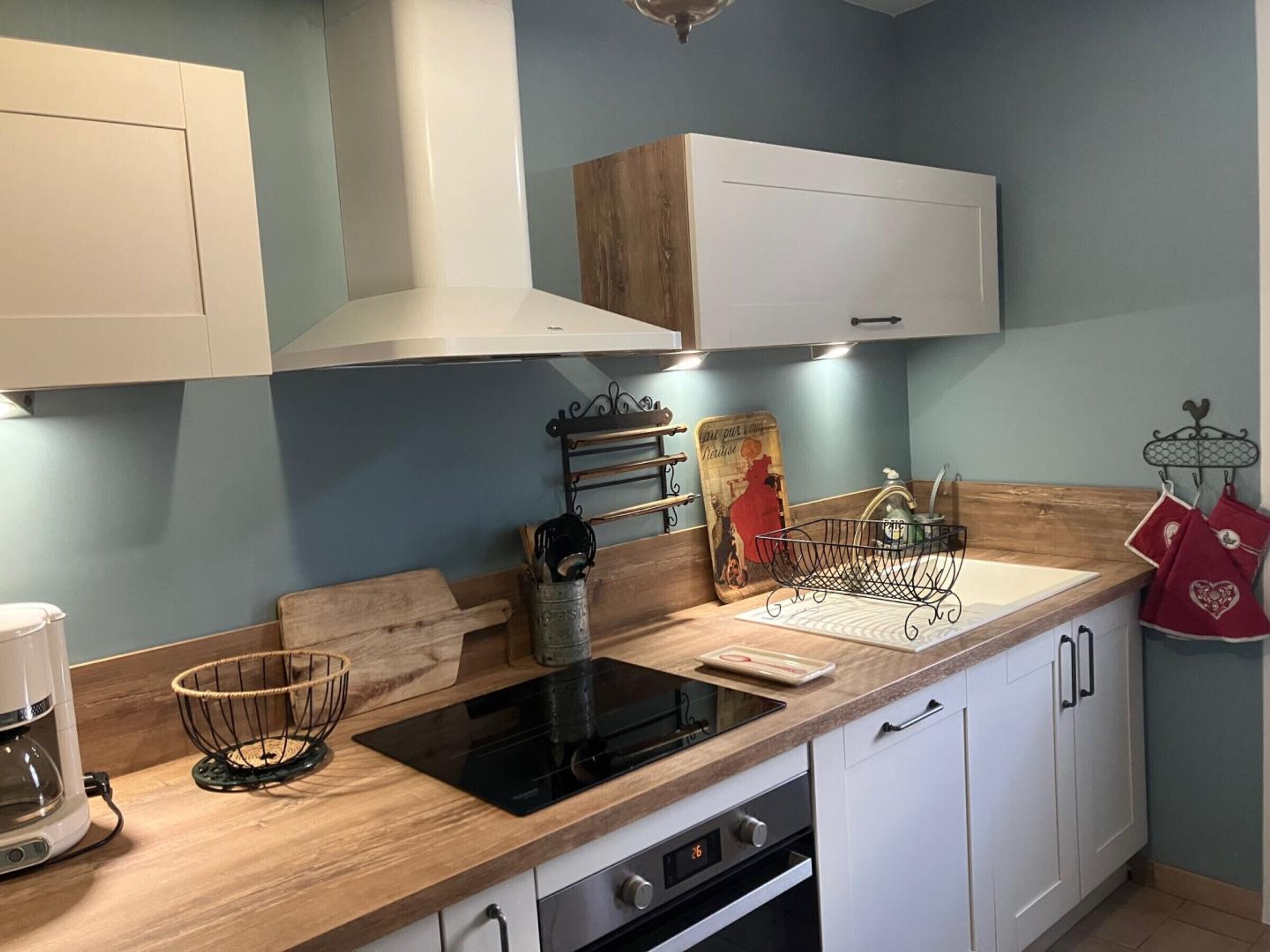 Refrigerador, microondas, horno, lavavajillas