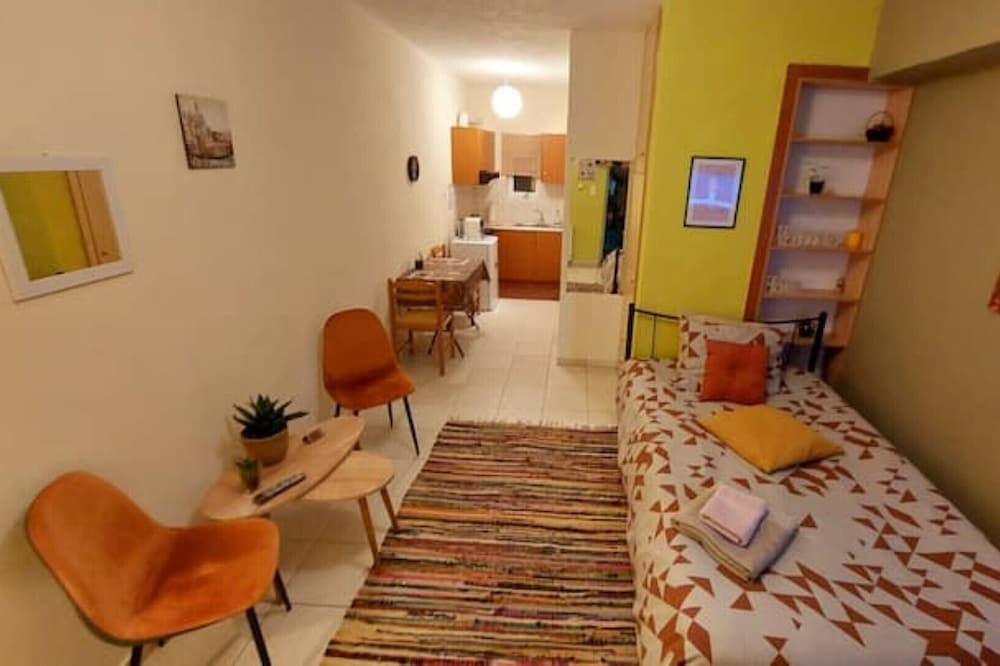 Studio 1 in a tranquil neighborhood close to TEI/center