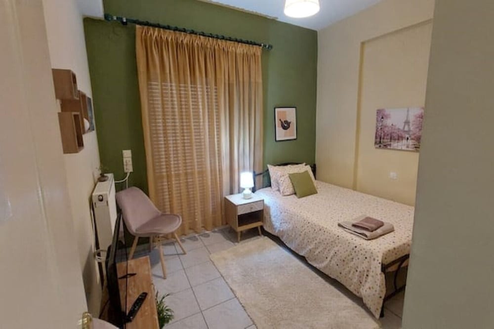 Jolie, new & calm studio flat close to TEI/centre