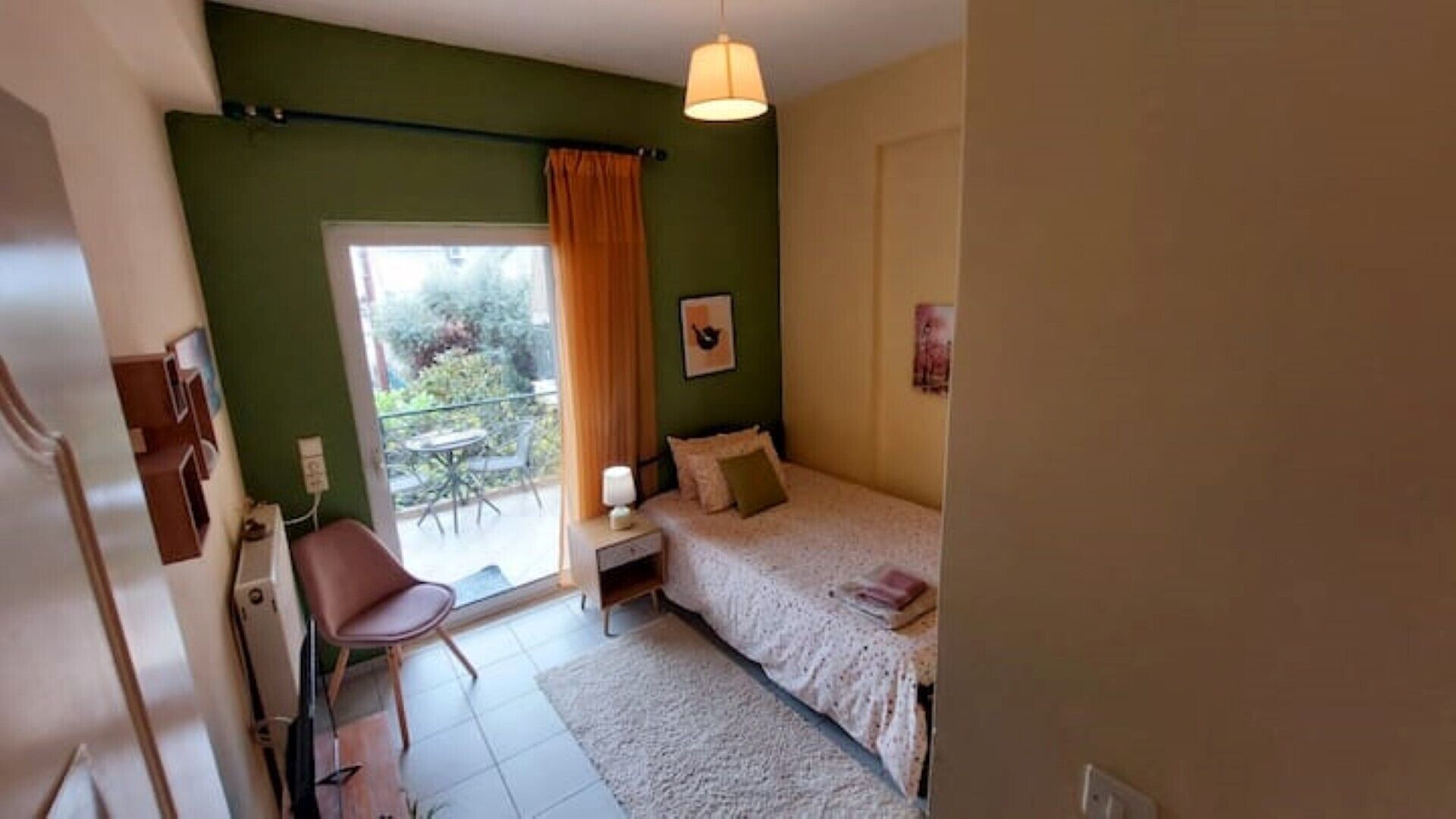 Jolie, new & calm studio flat close to TEI/centre