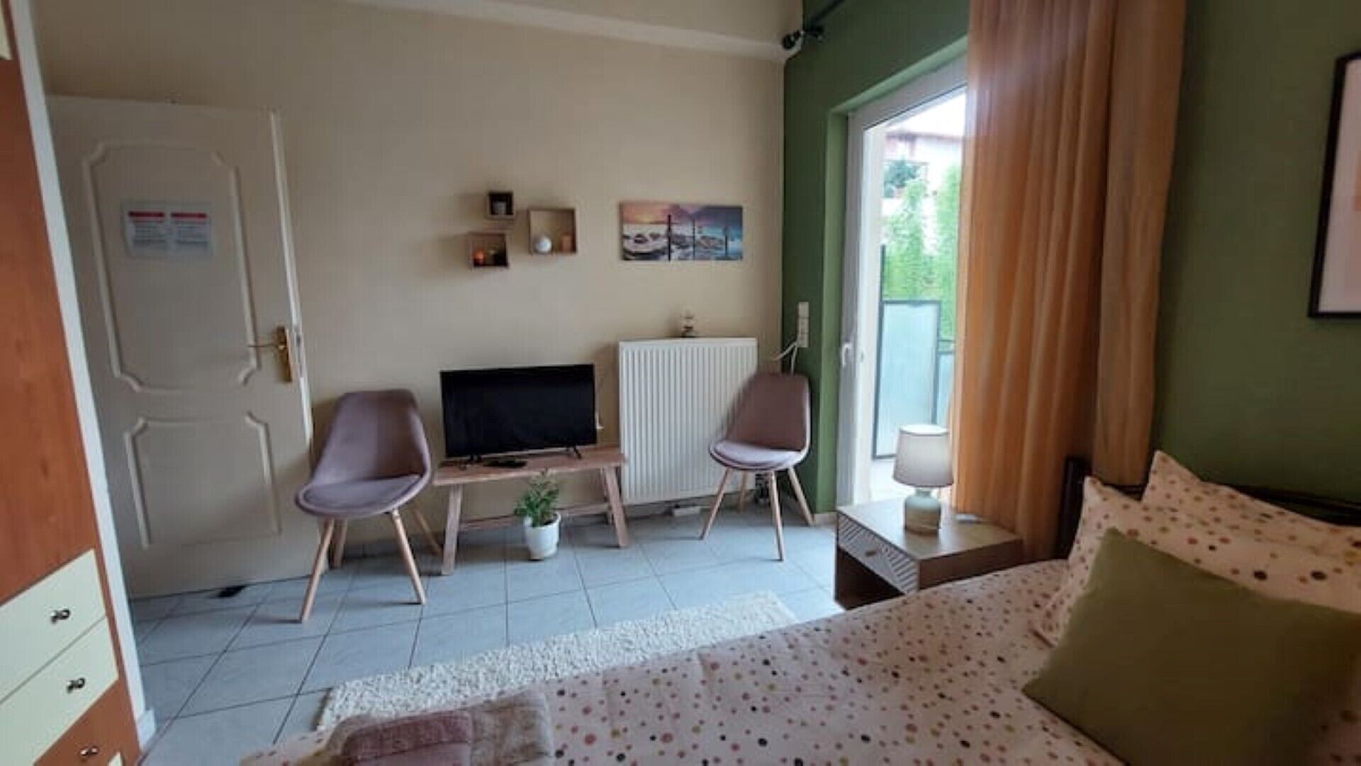 Jolie, new & calm studio flat close to TEI/centre