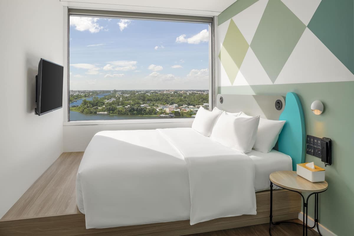 1 bedroom, premium bedding, down duvets, memory-foam beds