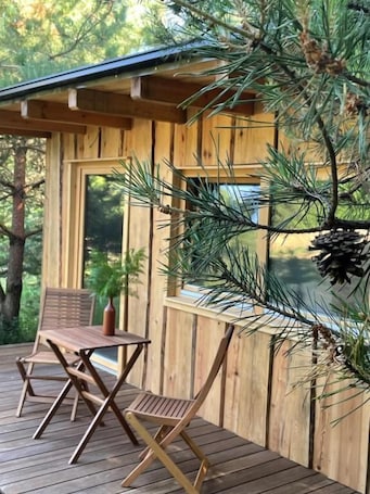 Comfort Chalet | Terrace/patio. Boutique Glamping Divja DiVine