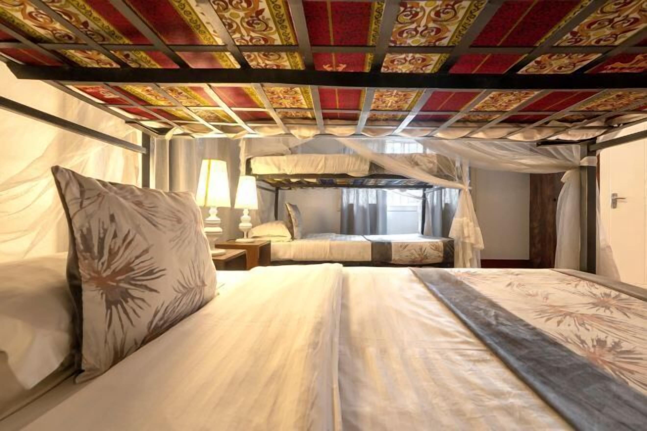 Free WiFi, bed sheets