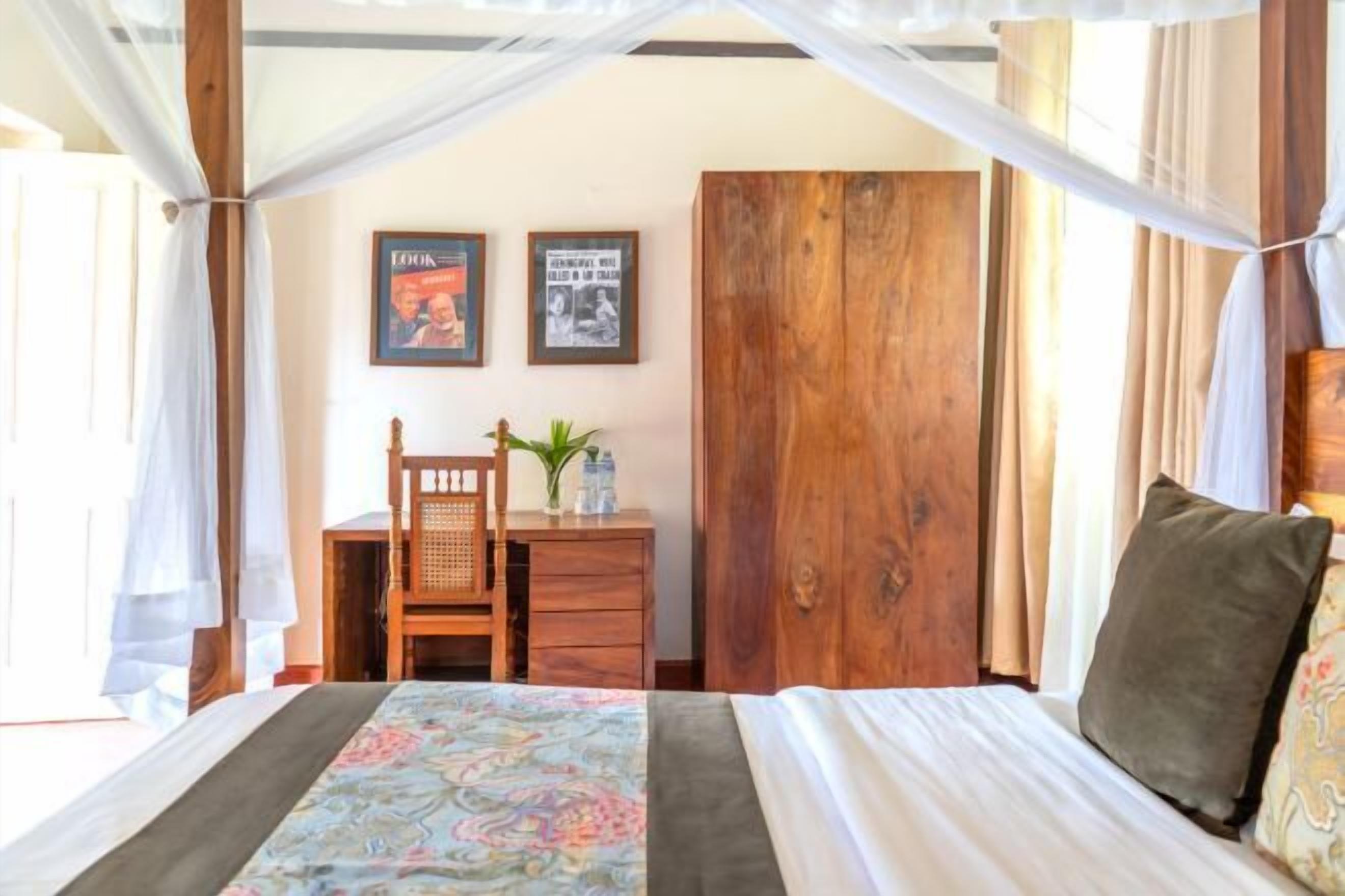 Free WiFi, bed sheets