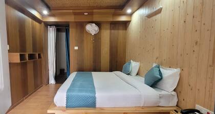 Hotel Shivay