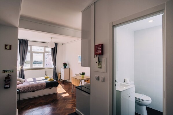 클래식 스튜디오 | 노트북 작업 공간, 무료 WiFi, 침대 시트