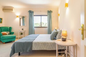 2 bedrooms, iron/ironing board, travel crib, free WiFi