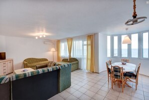 Panoramic Apartment, 1 Bedroom, Non Smoking, Sea View | Living area | LED TV - Panorama-apartmentsChantall (Ravda)
