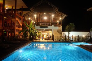 Ngoại thất