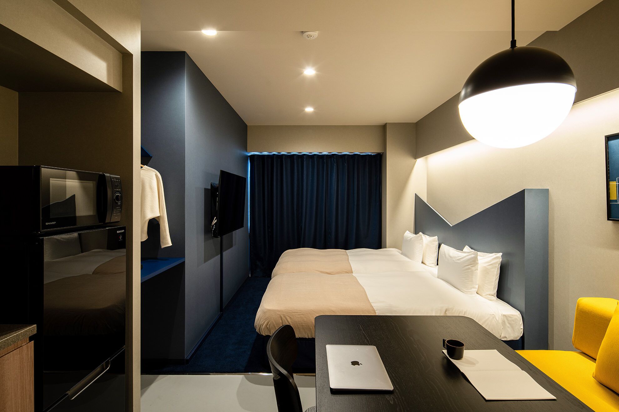 Estudio superior | Ropa de cama de alta calidad y cortinas opacas