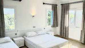 Unclassified image, 5 of 40, button - Yüksel Pansiyon (Bodrum)