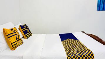 Double Room | Free WiFi, bed sheets