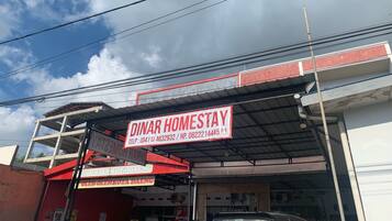 Fachada da propriedade