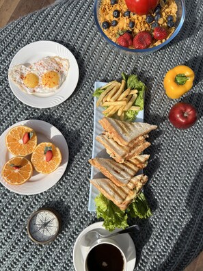 Daily continental breakfast (INR 250 per person)