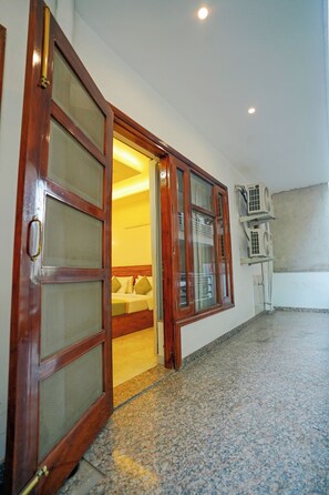 Premium Double Room | 1 bedroom, Egyptian cotton sheets, premium bedding, pillow-top beds