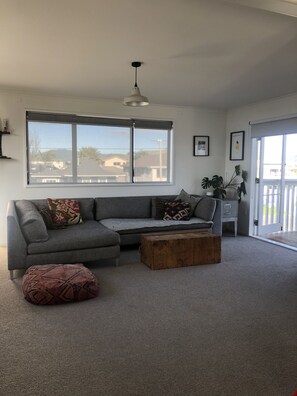 TV, Netflix, streaming services