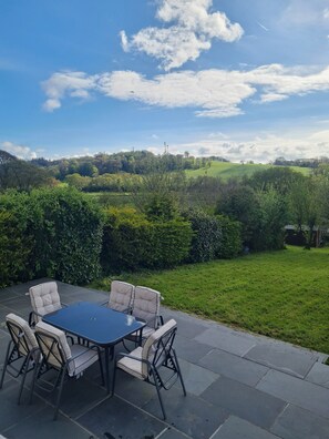 Outdoor dining - Large family home, stunning views and massive sunny terrace - close to beaches!! (Barnstaple)