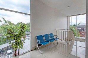 Lobby - Collection O 90253 DHelomi (Depok)