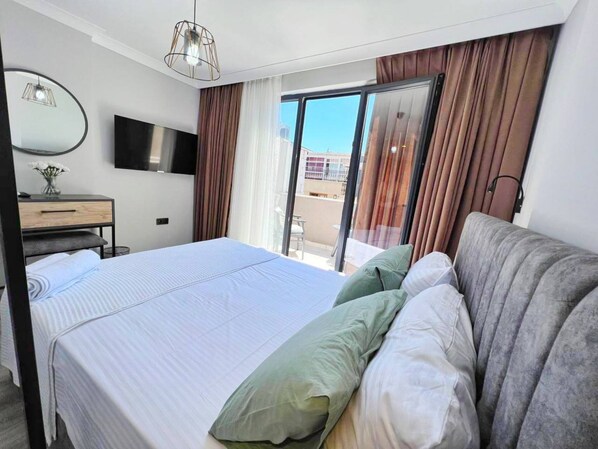 Deluxe Double Room, Balcony | Minibar, soundproofing, free WiFi, bed sheets - The Diderot Hotel (Istanbul)