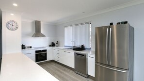 Microwave, oven, stovetop, dishwasher - "Tanner St Retreat" Delightful home @ 22 Tanner Street Baragra (Bargara)