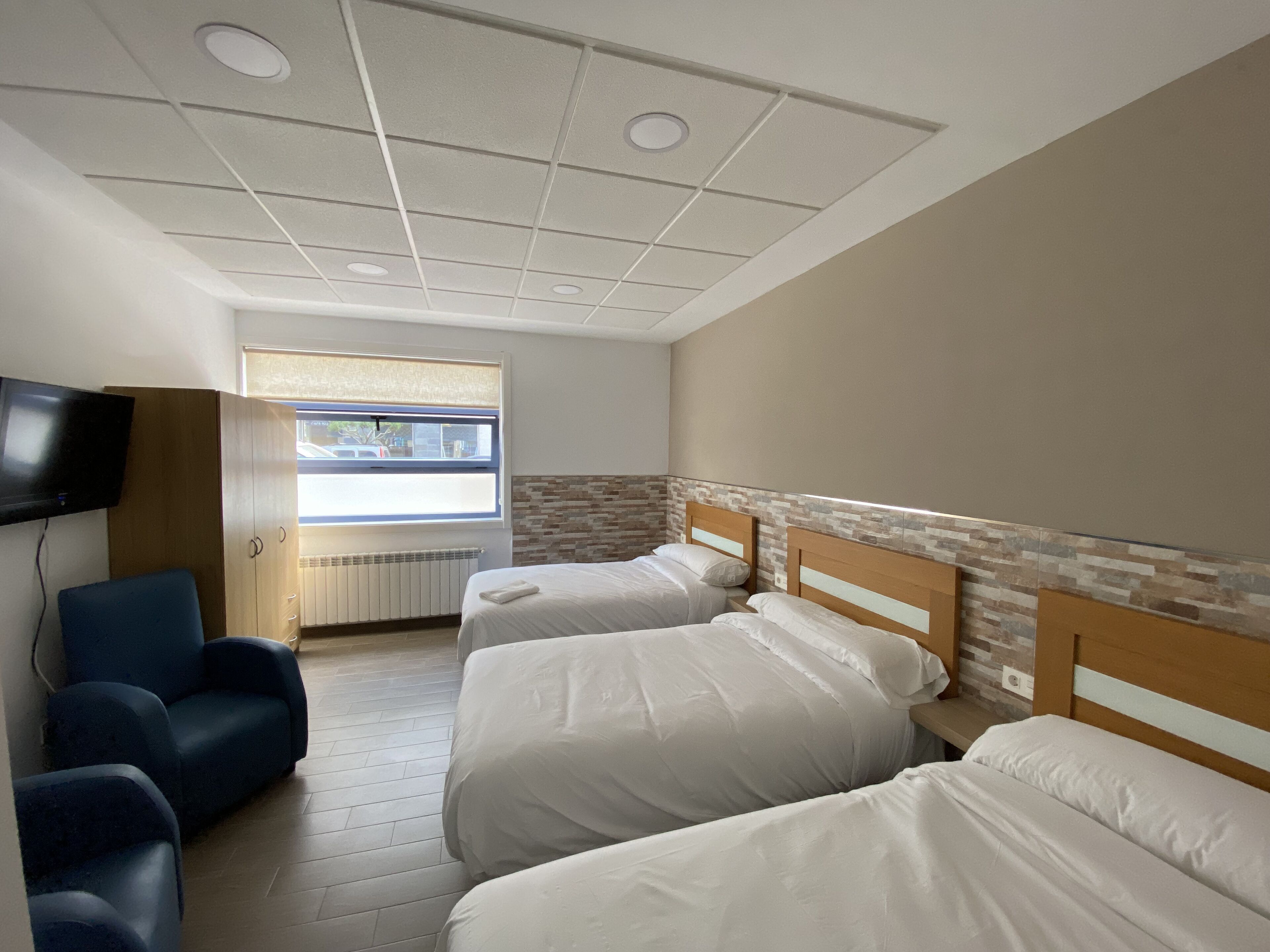 Free cots/infant beds, free WiFi, bed sheets