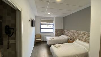 Standard Double Room | Free cots/infant beds, free WiFi, bed sheets