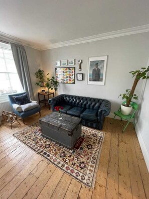 Basic Apartment, 1 Double Bed | Living area - Beautiful Vintage Style 1BD Apartment - Pimlico (London)