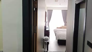 Standard Room | Minibar, laptop workspace, free WiFi, bed sheets