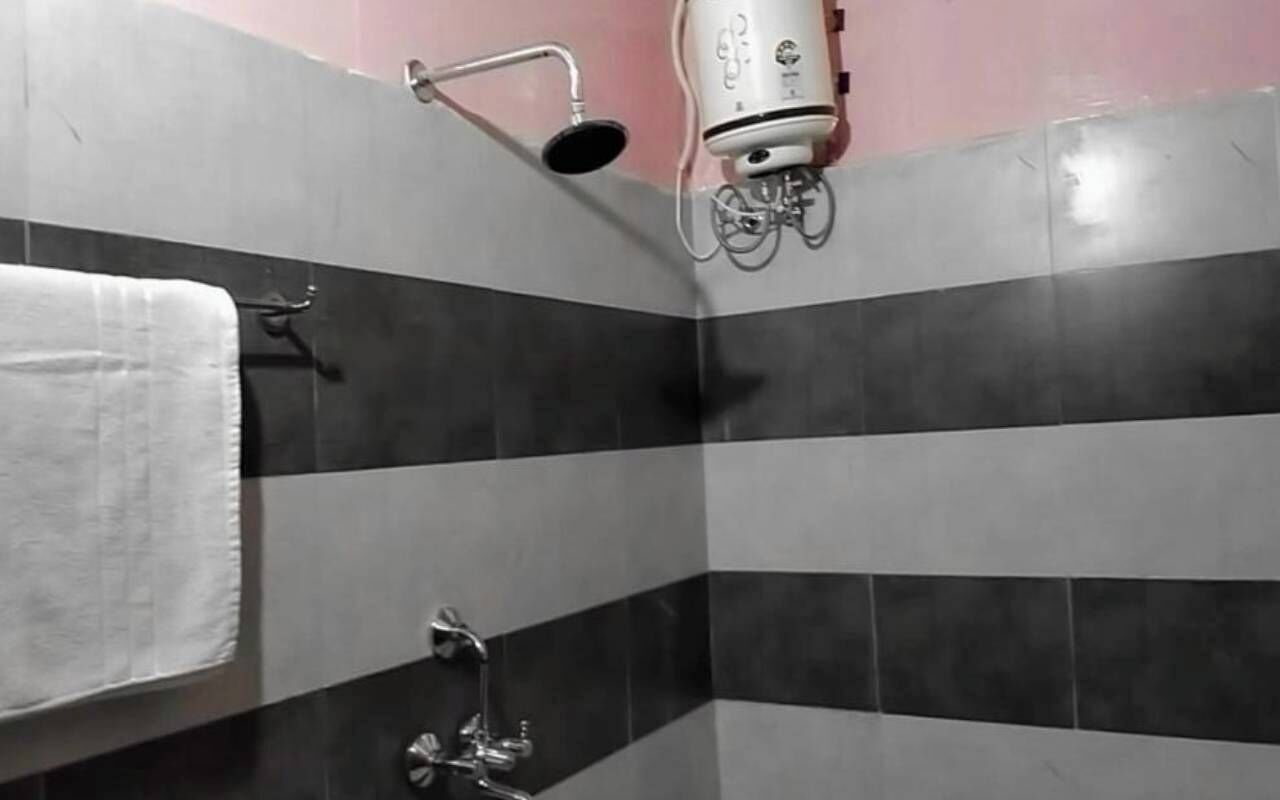 Deluxe Cottage | Bathroom