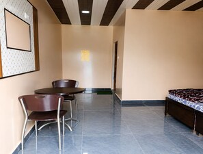 Deluxe Cottage - Shivay Kingdom Eco Cottage And Huts (Ukhimath)