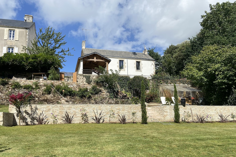 Maison a 15 Minutes de la Mer et au Centre du Village