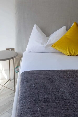 Appartamento Basic, letti multipli | 3 camere, lenzuola