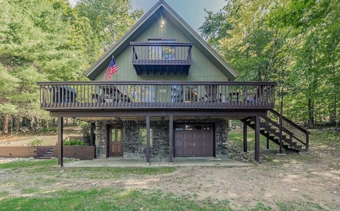 Cozy Cabin with Lake Access