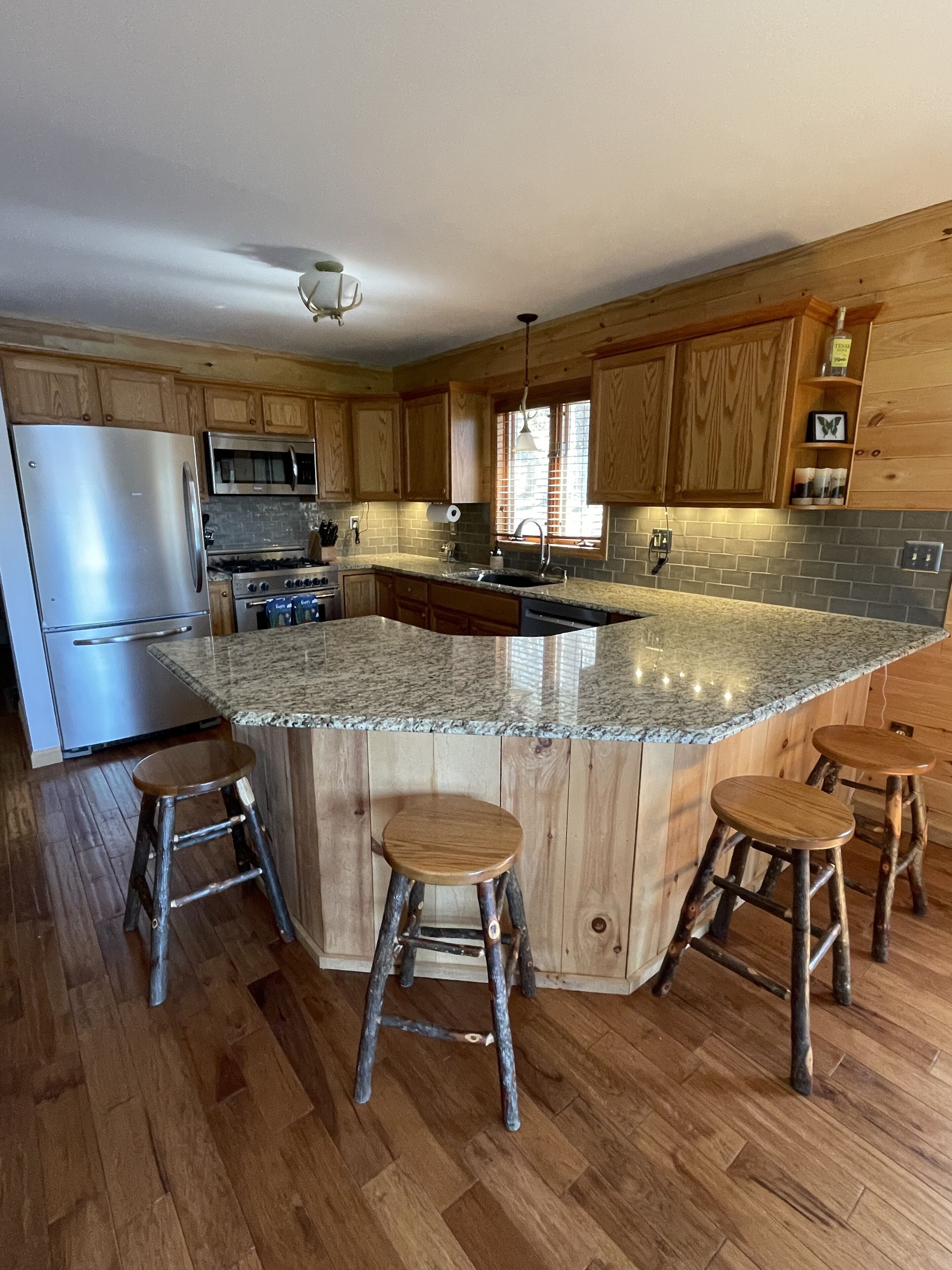 Cozy Cabin with Lake Access