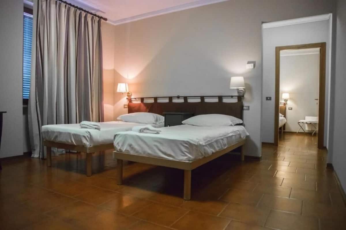 Standard-Vierbettzimmer