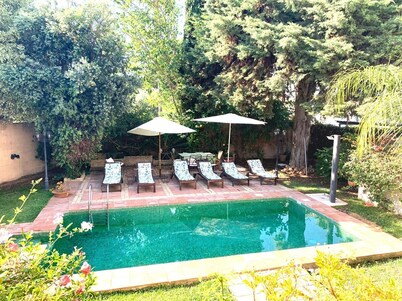Villa, between the golf course and the beach, in Vistahermosa.