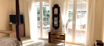 Villa, between the golf course and the beach, in Vistahermosa.