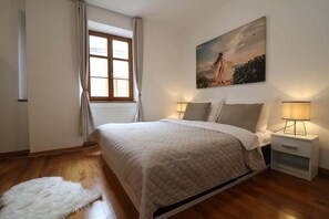 3 chambres, fer et planche à repasser, Wi-Fi, literie fournie