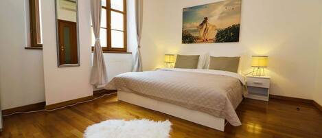 3 chambres, fer et planche Ă repasser, Wi-Fi, literie fournie