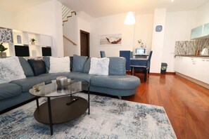 Unclassified image, 2 of 27, button - Charming Apartment in the Heart of Bratislava (Bratislavský kraj)