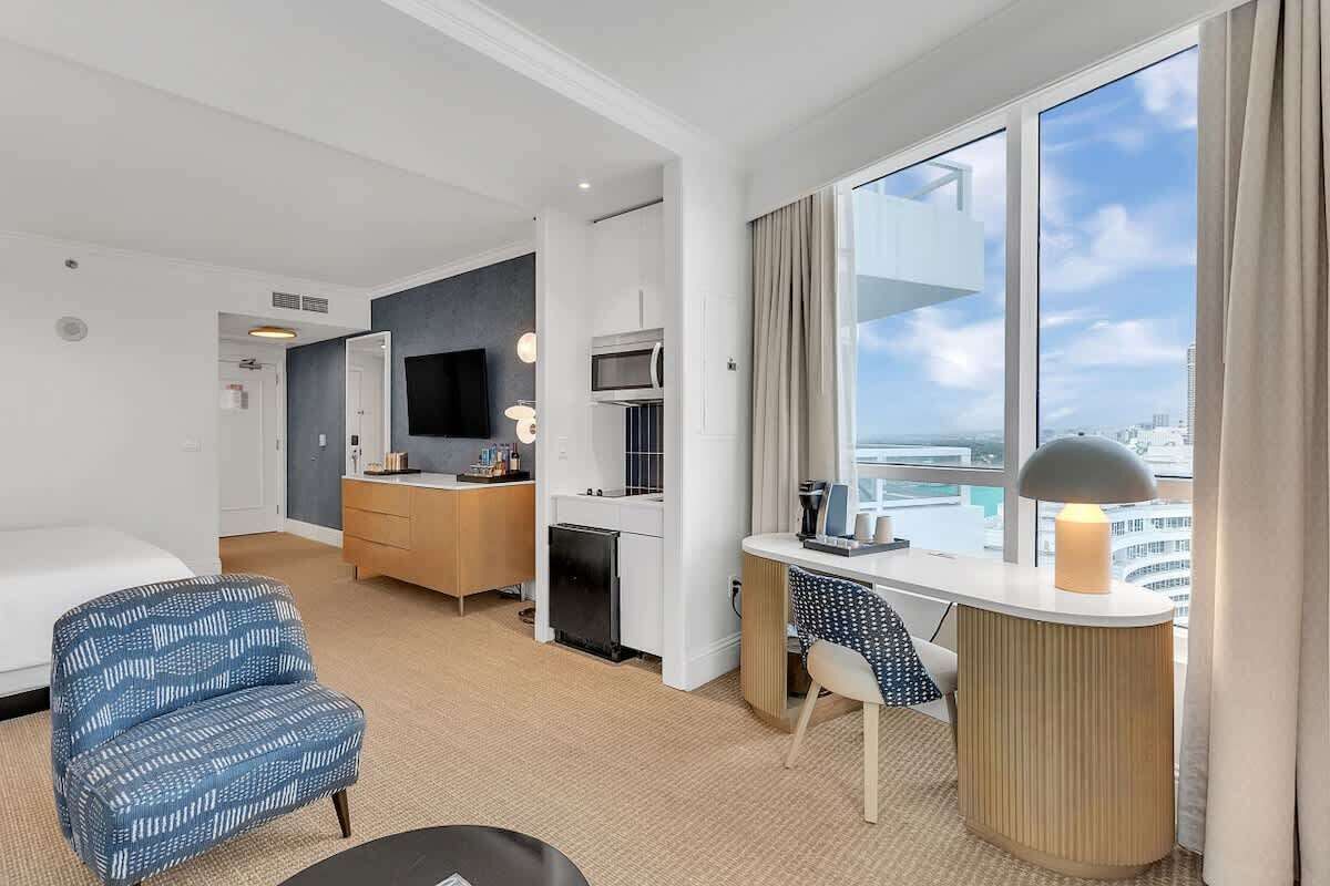 Strykjärn/strykbräda, wi-fi och sängkläder