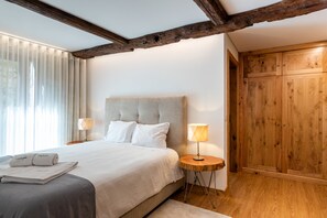 Villa | 5 camere, ferro/asse da stiro, Wi-Fi gratuito, lenzuola