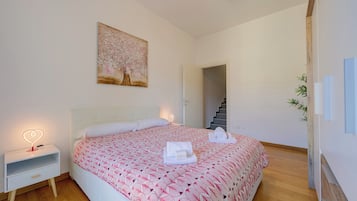 Apartemen Standar, beberapa kamar, tepi gunung (Residenza Castello) | 1 kamar tidur, setrika/meja setrika, Wi-Fi gratis, dan seprai linen