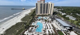 Full access to Currents pool complex and water parks at Embassy Suites!!