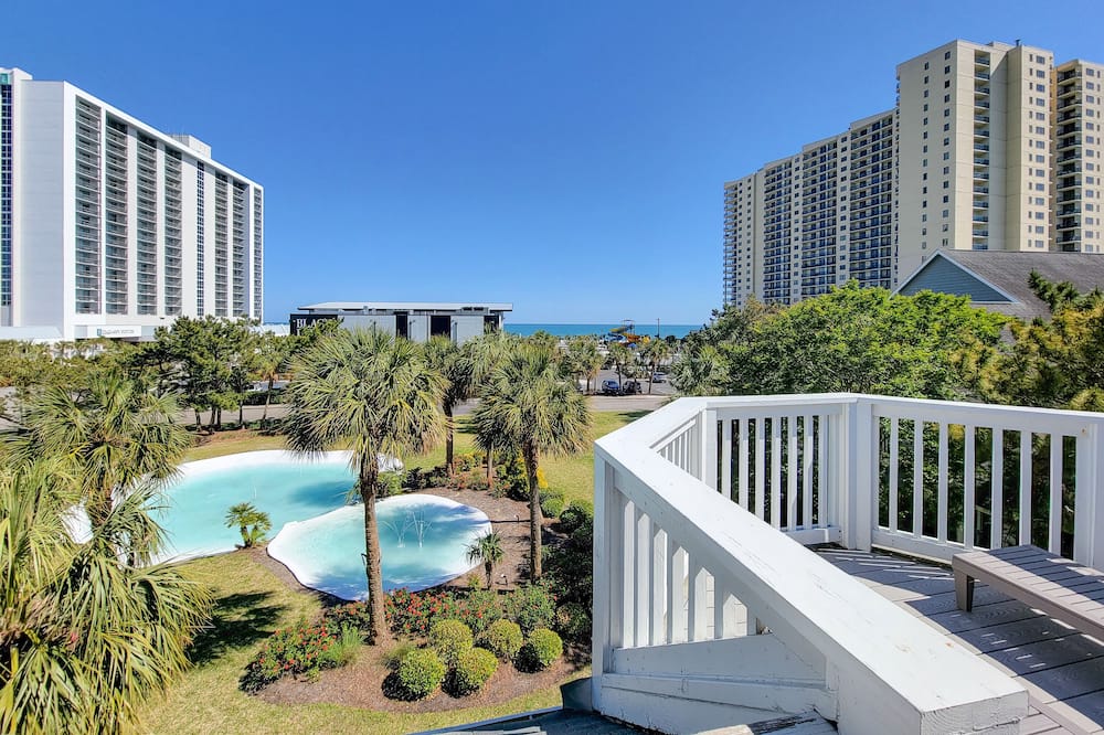 Full access to Currents pool complex and water parks at Embassy Suites!!