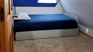3 bedrooms, free WiFi, bed sheets
