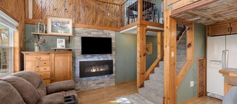 Lake View Access, 3 Decks, King Bed, Fire Pit, Dogwood Canyon