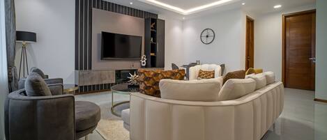 Appartement présidentiel, 3 chambres, cuisine, côté jardin | Aire de séjour