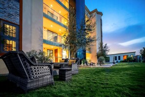 Exterior - Alexander Palace Hotel Apartment (Amrahia)